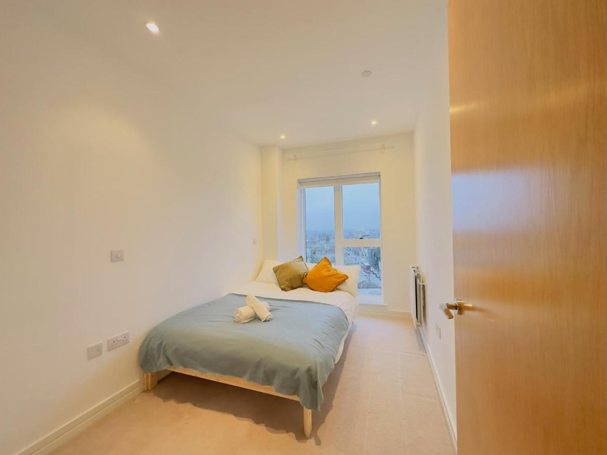 Luxurious Comfy Penthouse - Steps To East Croydon Train Station - Views Apartment Екстериор снимка