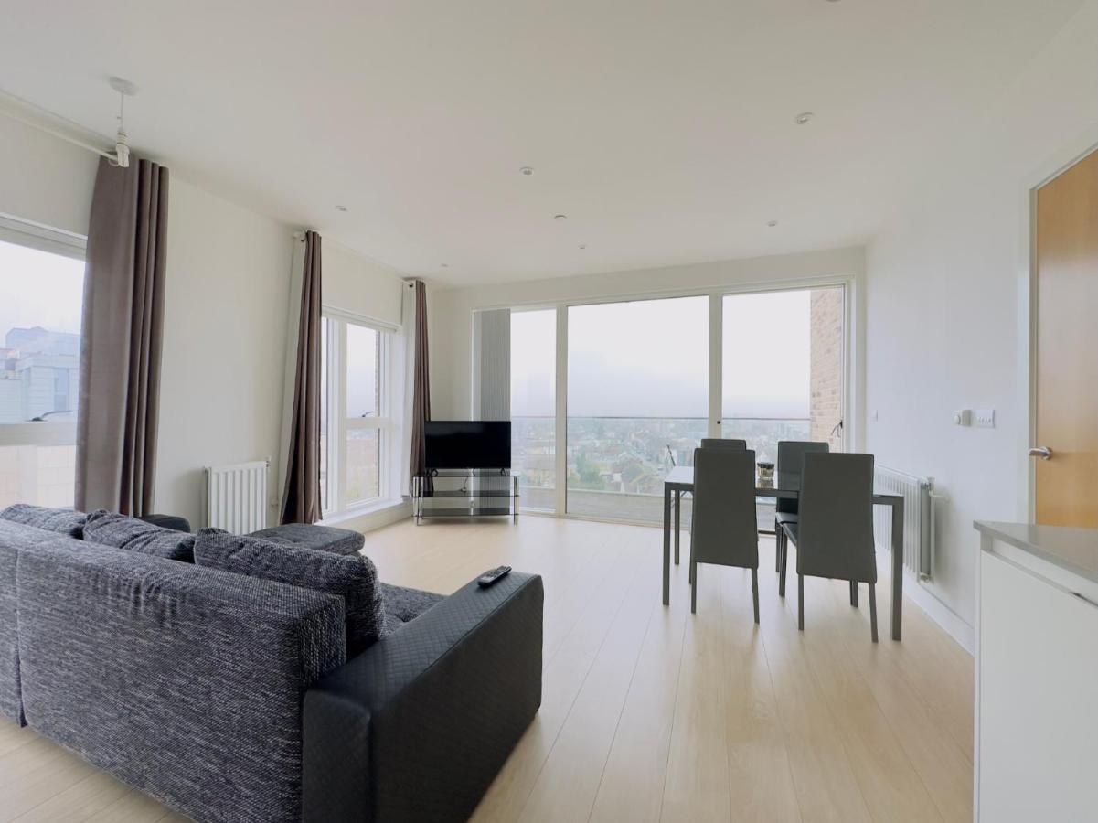 Luxurious Comfy Penthouse - Steps To East Croydon Train Station - Views Apartment Екстериор снимка